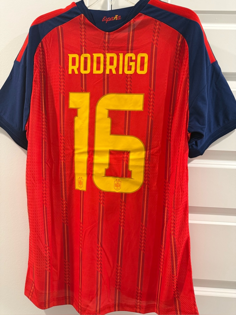 adidas Spain Rodrigo #16 Soccer Jersey Men's 2XL Red Navy Yellow
